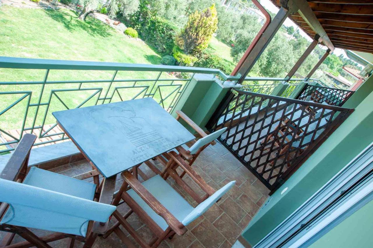 Alexandros Hotel Apartments Vourvourou Ngoại thất bức ảnh